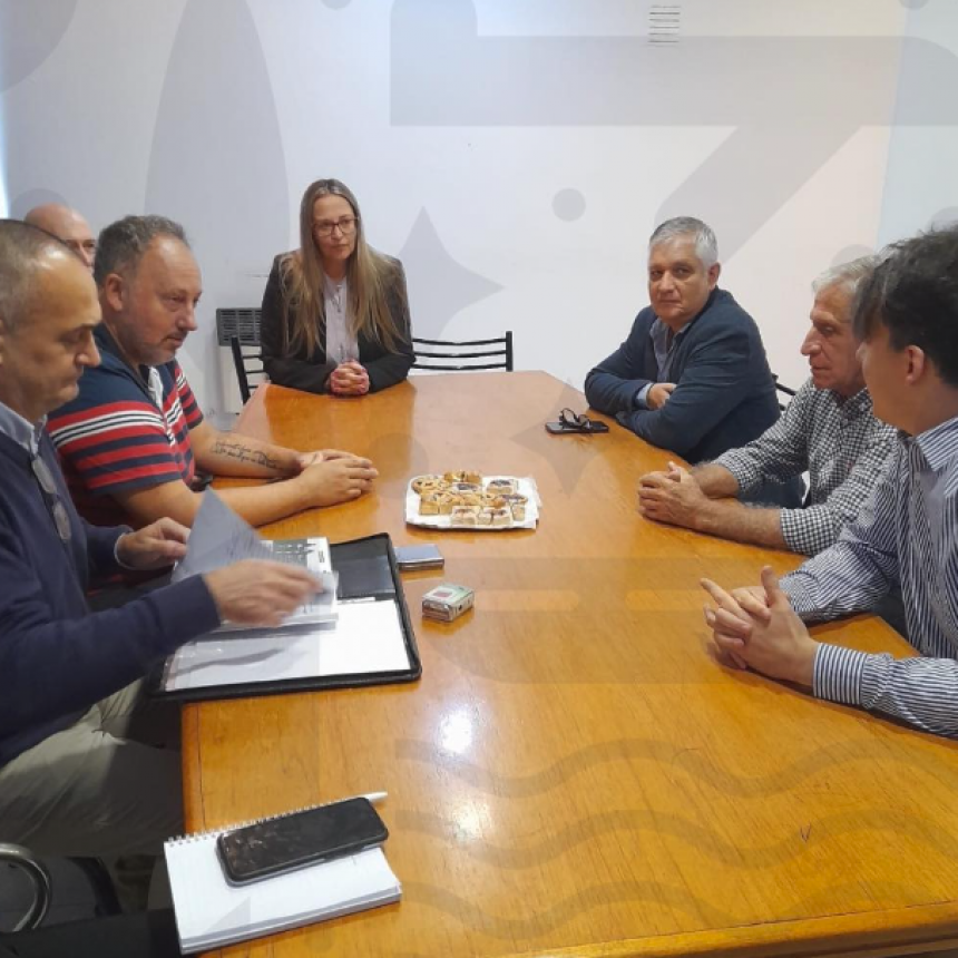 Sauce Viejo: reuni&oacute;n en la Municipalidad por programas de empleo provincial