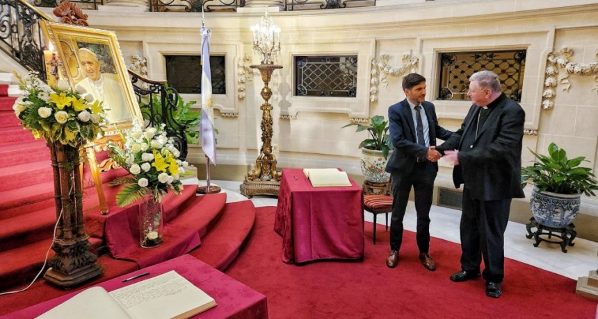 Pullaro en la Nunciatura Apost&oacute;lica destac&oacute; el &ldquo;llamado a la conciliaci&oacute;n por sobre las diferencias&rdquo; como legado del Papa Francisco