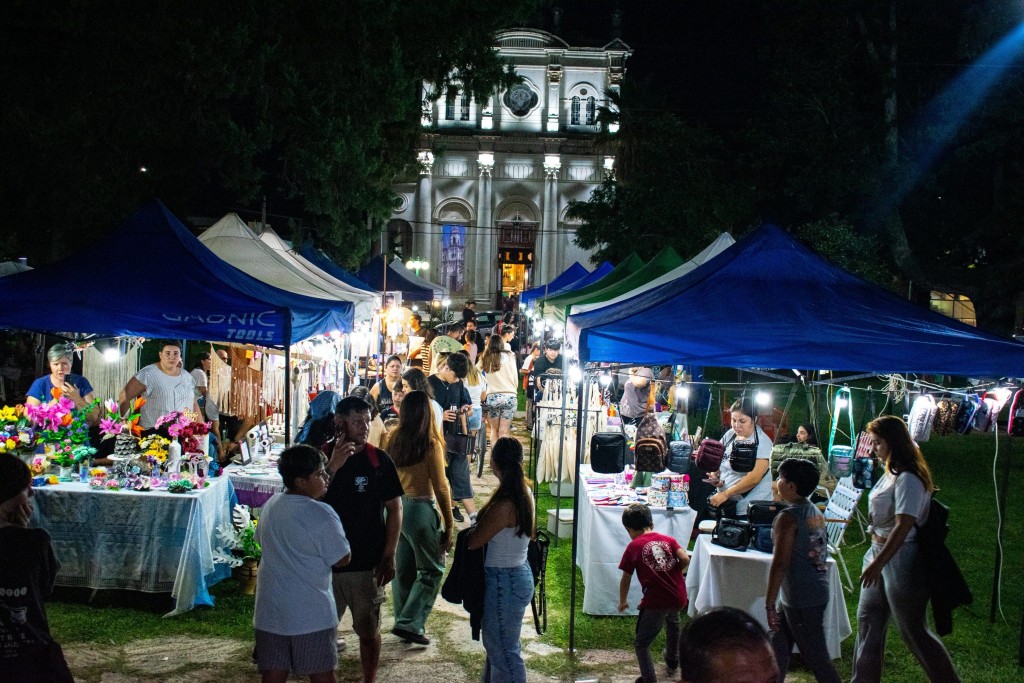 M&aacute;s de 200 feriantes participaron de la Feria Municipal de Mujeres Emprendedoras en Santo Tom&eacute; 