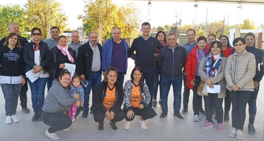 El senador Diana entreg&oacute; Aportes de Fortalecimiento Institucional en Desv&iacute;o Arij&oacute;n