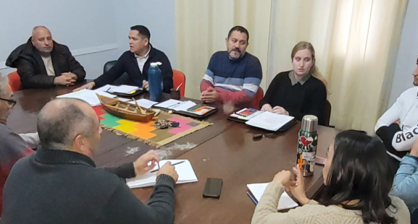 Coronda: La Municipalidad recibi&oacute; a clubes locales y abordaron distintas problem&aacute;ticas