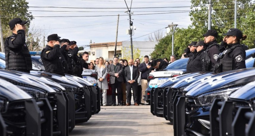 Presentaron los nuevos patrulleros de la Polic&iacute;a de Santa Fe en Rosario