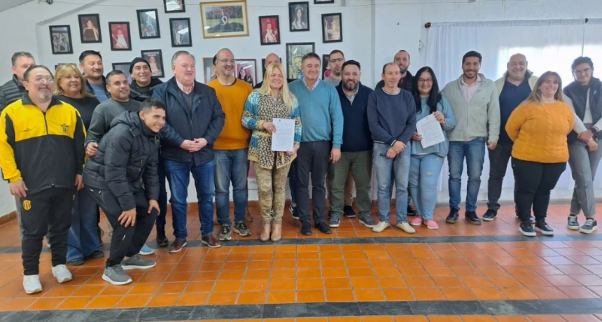 Michlig y Gonz&aacute;lez entregaron aportes a instituciones de San Guillermo, Suardi, Colonia Bossi y Palacios
