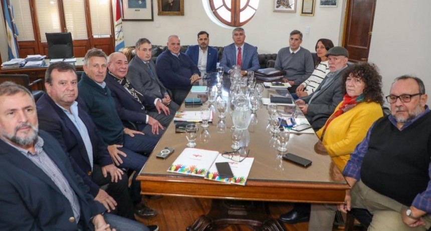 Paritaria Central: Provincia ofreci&oacute; un incremento del 18% para el trimestre abril-junio