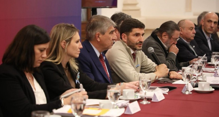 Pullaro encabez&oacute; un nuevo encuentro de la Junta Provincial de Seguridad