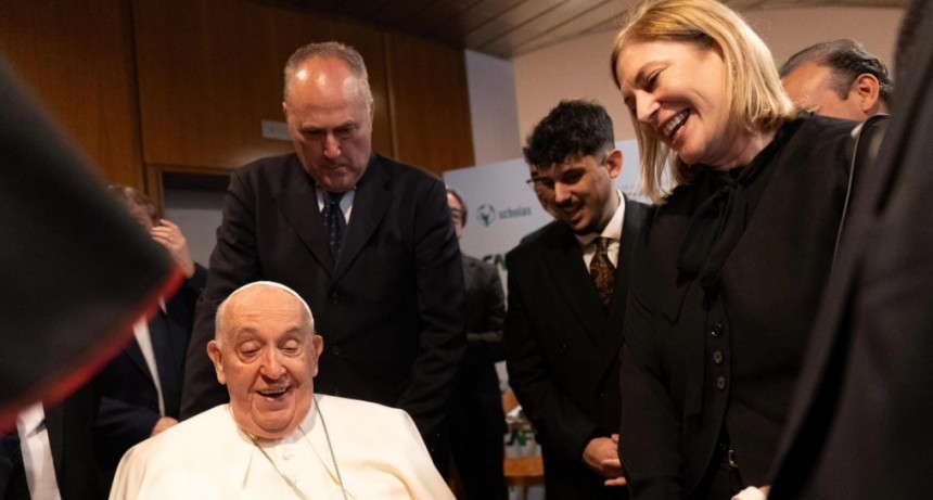Scaglia junto al Papa Francisco: "El Papa sigue con detalle lo que ocurre en Rosario y reza por todos nosotros"