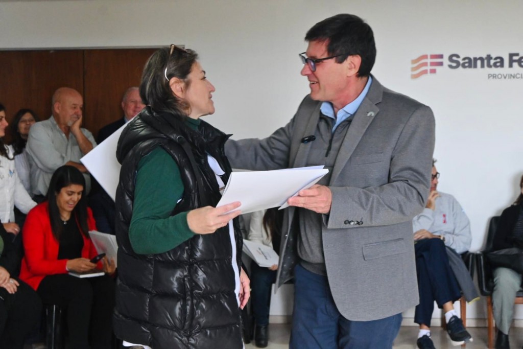 Provincia suma $ 337 millones para mejorar la infraestructura de 26 escuelas del departamento La Capital