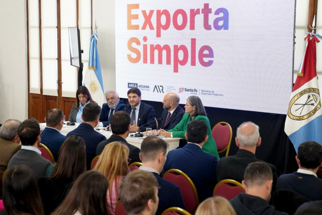 Pullaro sobre Exporta Simple: “Rompimos el monopolio de Ezeiza y tenemos el primer aeropuerto que exporta desde el interior del país”