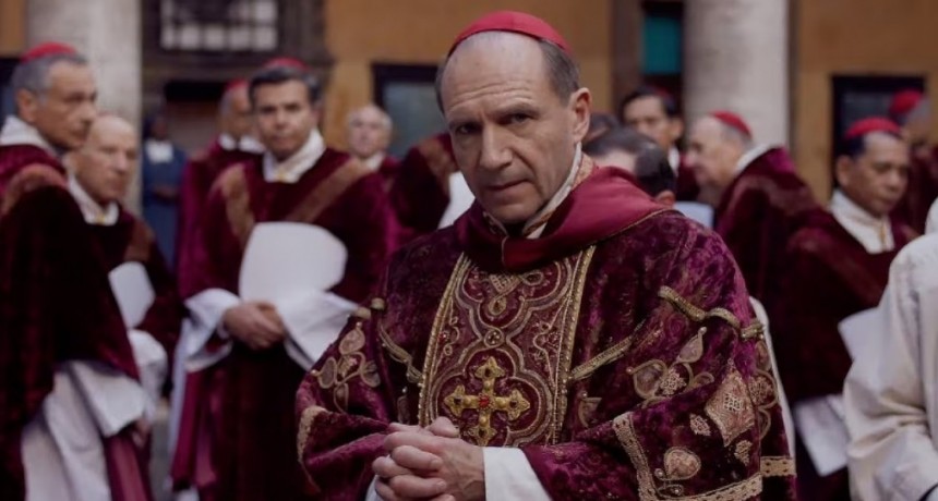 Santo Tom&eacute;: el Ciclo de Cine sigue este martes con la pel&iacute;cula C&oacute;nclave