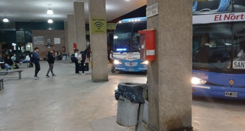 Comenz&oacute; a circular un refuerzo de transporte entre Santa Fe y Esperanza
