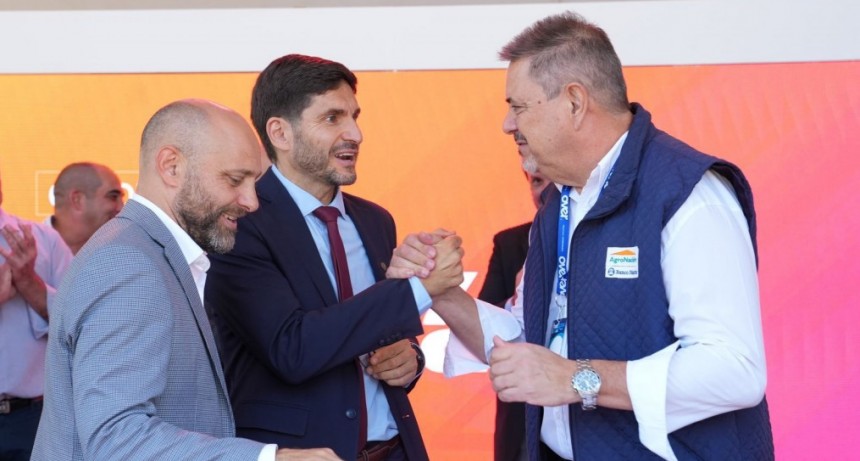 TodoL&aacute;ctea 2025: Provincia anunci&oacute; cr&eacute;ditos por $ 5.500 millones para el sector lechero