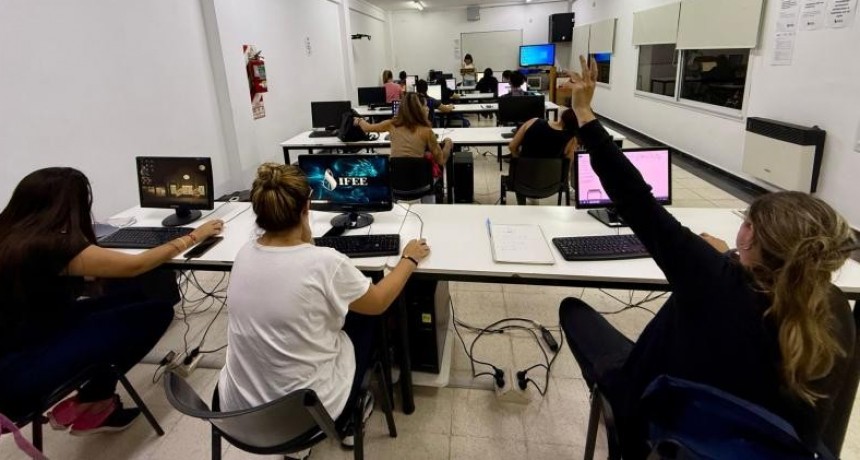 Oferta acad&eacute;mica 2025 del IFEE en Santo Tom&eacute;