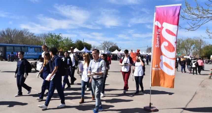Santa Fe Ac&aacute;: a un a&ntilde;o de inicio del programa que lleva servicios de la Provincia a territorio, se hicieron 13.000 DNI