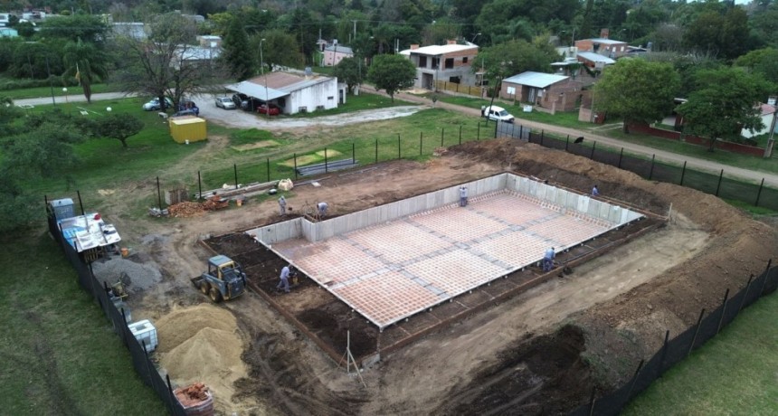 En Sauce Viejo, el Gobierno Provincial y la municipalidad construyen una pileta p&uacute;blica