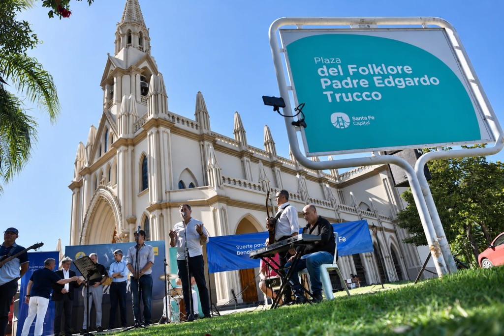 Postas Folkl&oacute;ricas: un impulso a la identidad santafesina 