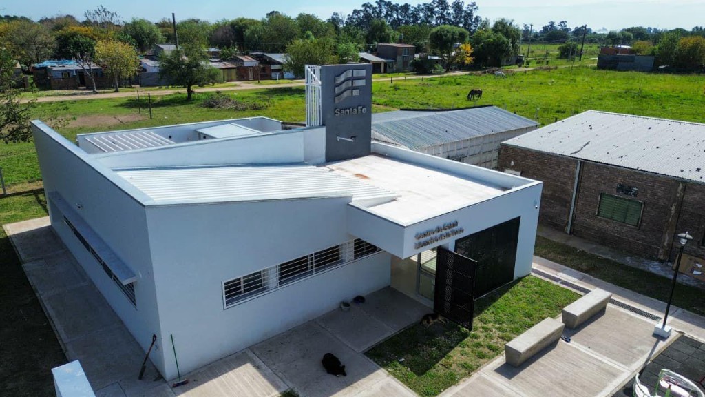 Del abandono a la renovaci&oacute;n total: la gesti&oacute;n de Pullaro reconstruy&oacute; el Centro de Salud de barrio Las Vegas en Santo Tom&eacute;