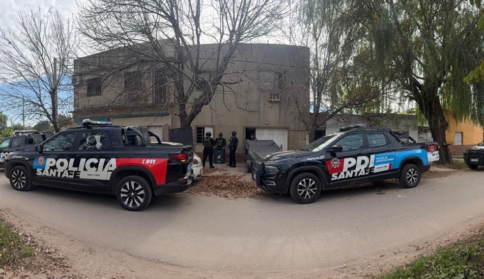Cae una mujer con casi un kilo de coca&iacute;na, m&aacute;s de $ 3,6 millones y 1.700 d&oacute;lares en un operativo por microtr&aacute;fico en Santa Fe