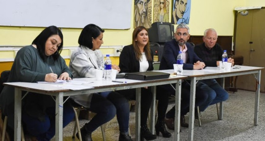La Municipalidad de Santo Tom&eacute; entreg&oacute; m&aacute;s de 9 millones a instituciones educativas de la ciudad