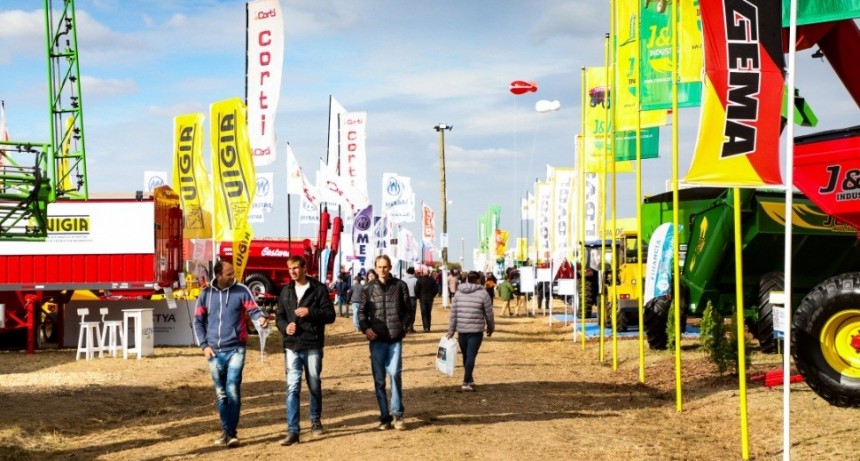 La Provincia impulsa una l&iacute;nea de financiamiento para la compra de maquinar&iacute;as agr&iacute;cola en Agroactiva 2023