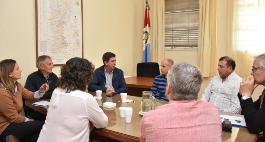 El senador Pirola avanza con trabajo conjunto para potenciar la producci&oacute;n de las industrias l&aacute;cteas de la regi&oacute;n
