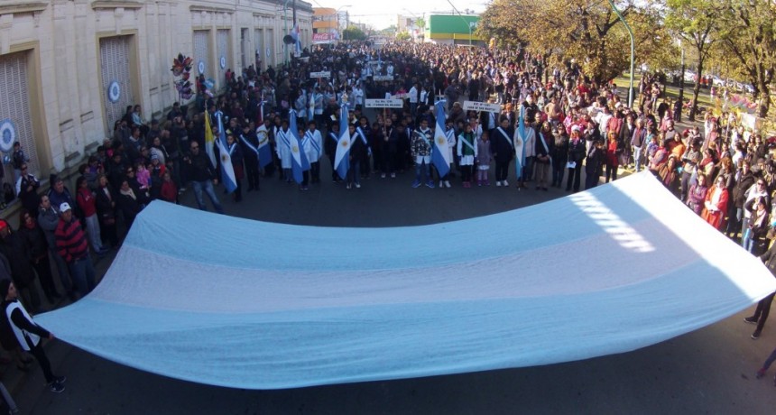 La Municipalidad de Santo Tom&eacute; conmemorar&aacute; el D&iacute;a de la Bandera con el tradicional desfile c&iacute;vico militar