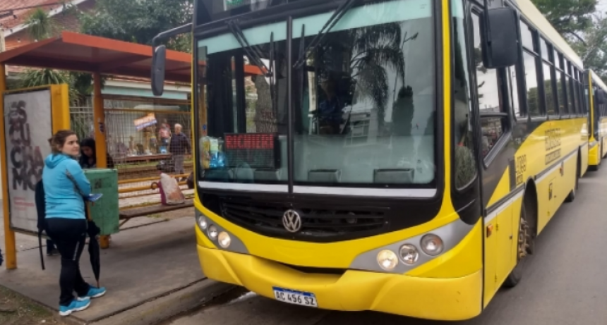 Comenz&oacute; el paro de colectivos por 48 horas en el interior del pa&iacute;s