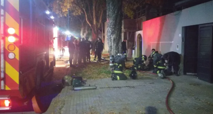 Muri&oacute; una nena por el incendio de una casa en barrio Las Flores II