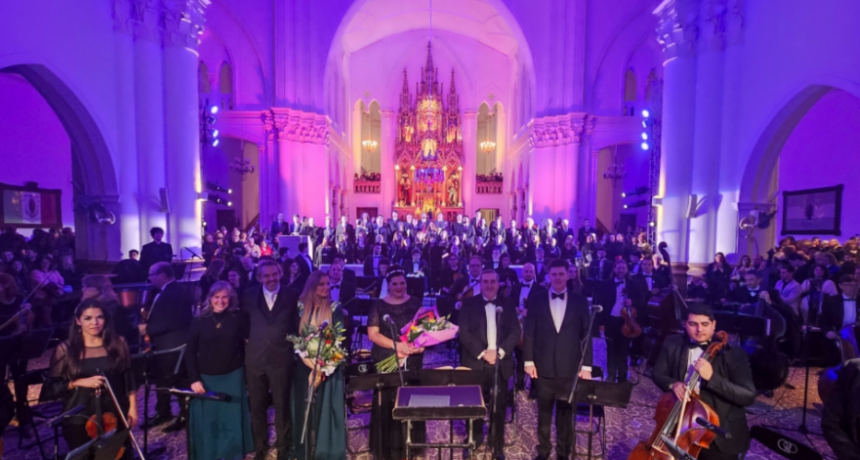 La Sinf&oacute;nica y el Coro Polif&oacute;nico Provincial celebraron los 450 a&ntilde;os de la fundaci&oacute;n de Santa Fe