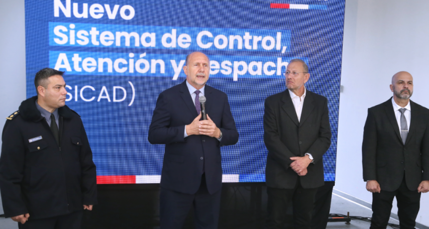 Perotti encabez&oacute; la presentaci&oacute;n del nuevo sistema de control atenci&oacute;n y despacho del 911 en Rosario