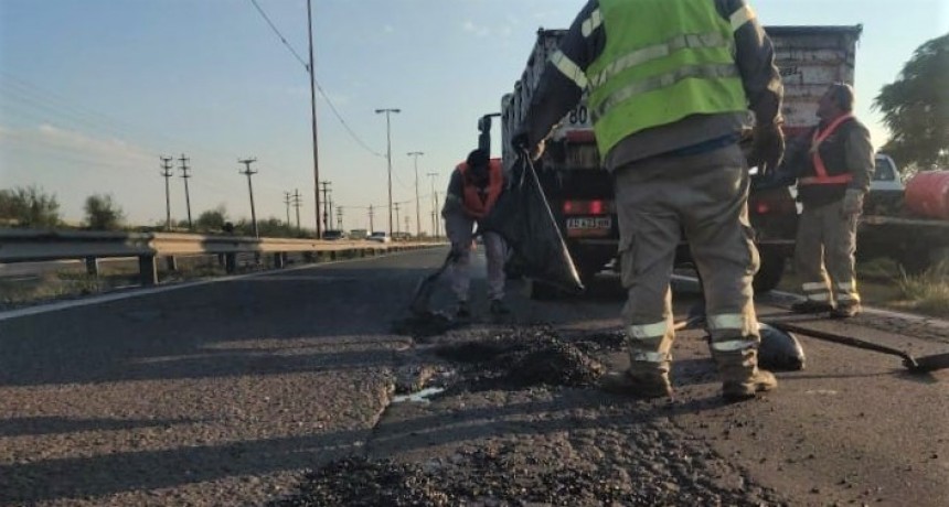 Vialidad Nacional trabaja en el mantenimiento de los accesos a Santa Fe