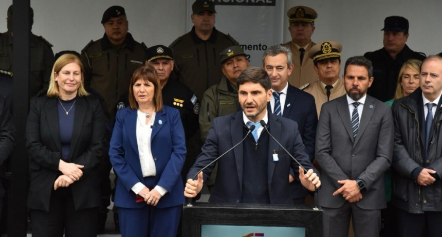 Pullaro: &ldquo;Si seguimos trabajando de manera ardua y articulada, vamos a bajar los niveles de violencia&rdquo;