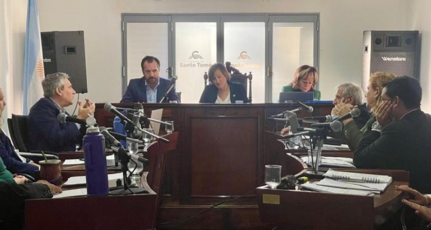 Santo Tom&eacute;: el intendente Weiss Ackerley derog&oacute; el decreto que dispon&iacute;a el traslado de Santoto Voley