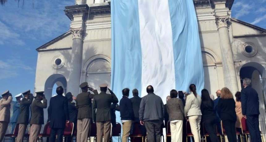 Santo Tom&eacute; conmemor&oacute; el D&iacute;a de la Bandera