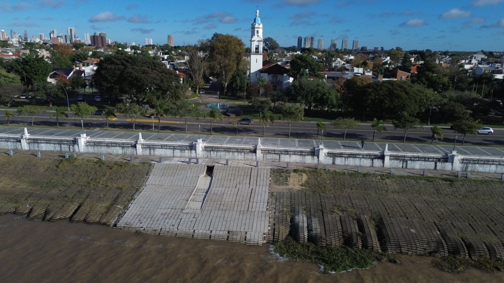 El Gobierno Provincial finalizó los trabajos de mantenimiento de las defensas en la Costanera de Santa Fe