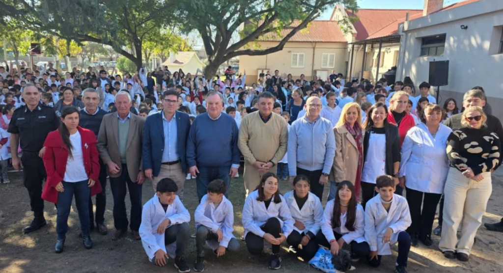 El Ministro Goity y el Senador Michlig inauguraron cinco nuevas aulas en el Dpto. San Cristóbal