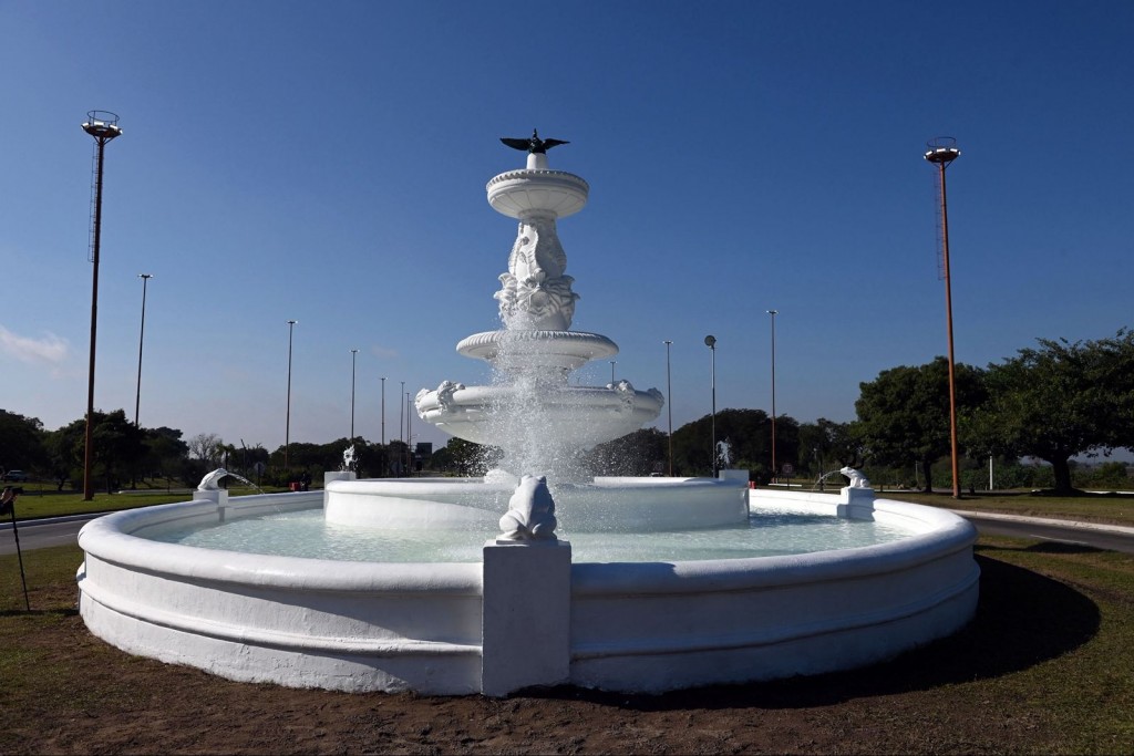 La Municipalidad de Santa Fe puso nuevamente en funcionamiento la Fuente de la Cordialidad 