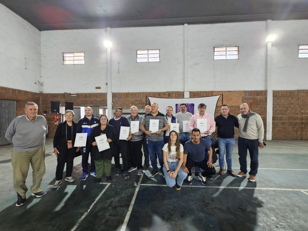 Borla encabezó la firma de convenios para aportes a clubes deportivos del departamento San Justo