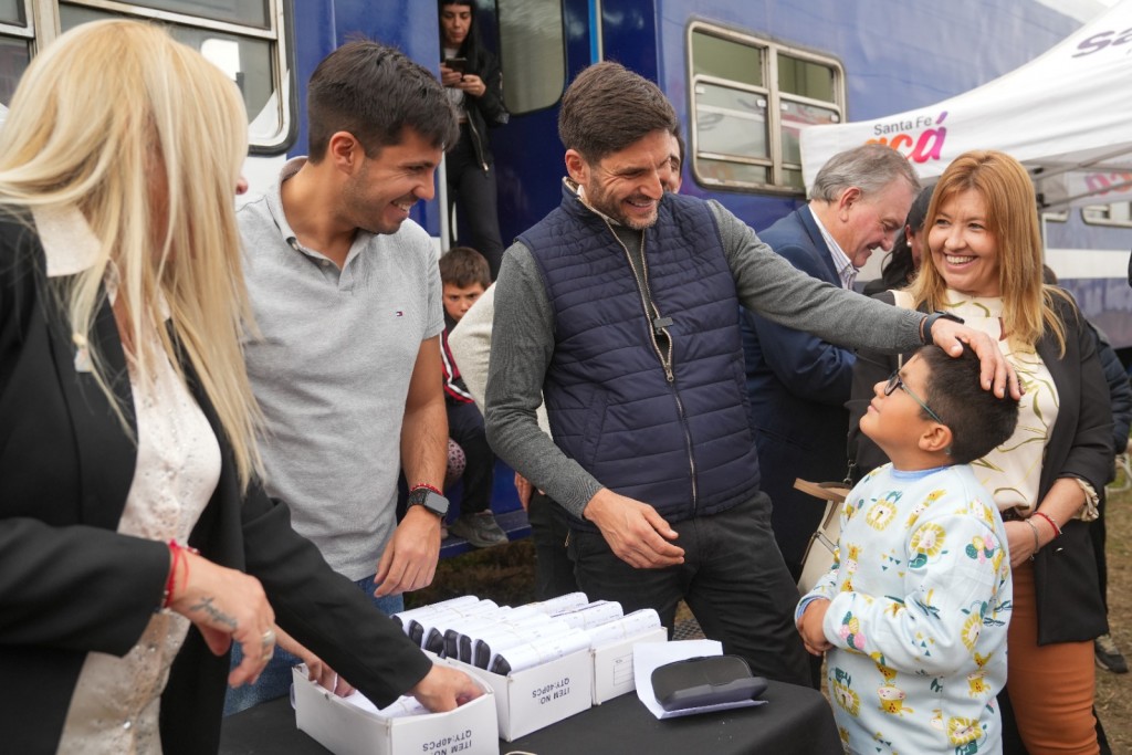 Pullaro: “Creemos en el federalismo y que los recursos tienen que volver a nuestra provincia para más obras y más igualdad”