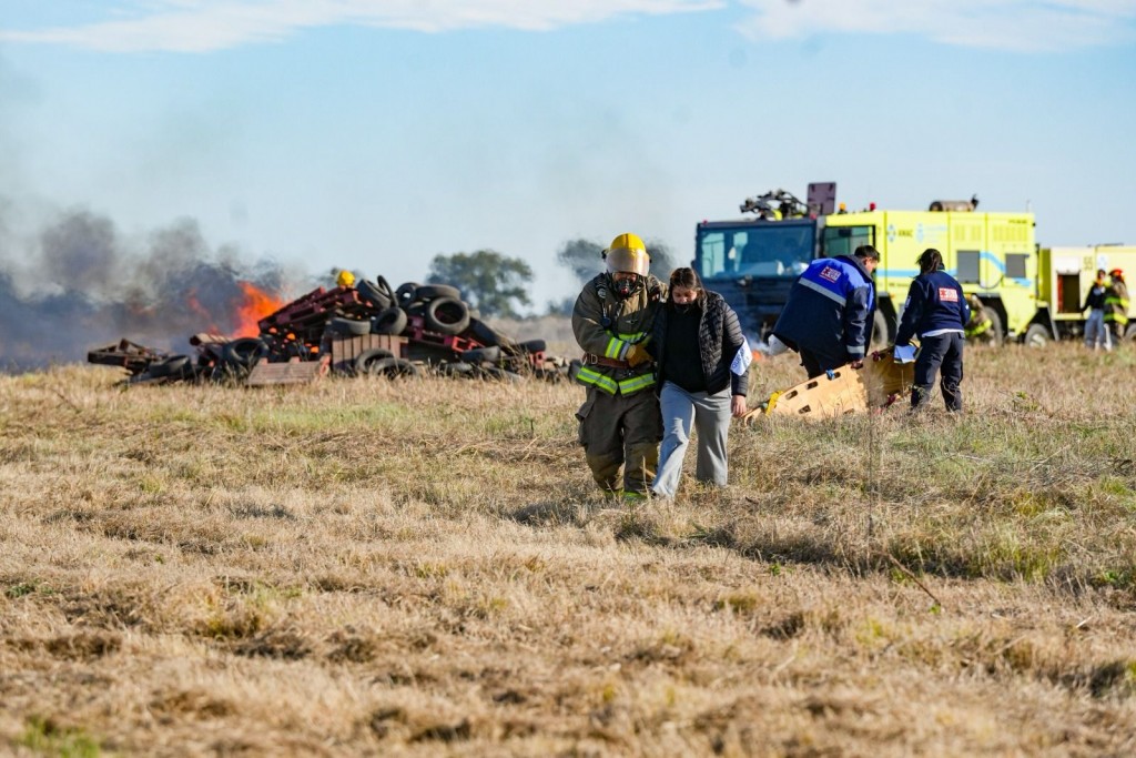 El simulacro en el Aeropuerto de Sauce Viejo mostró eficacia y coordinación ante emergencias