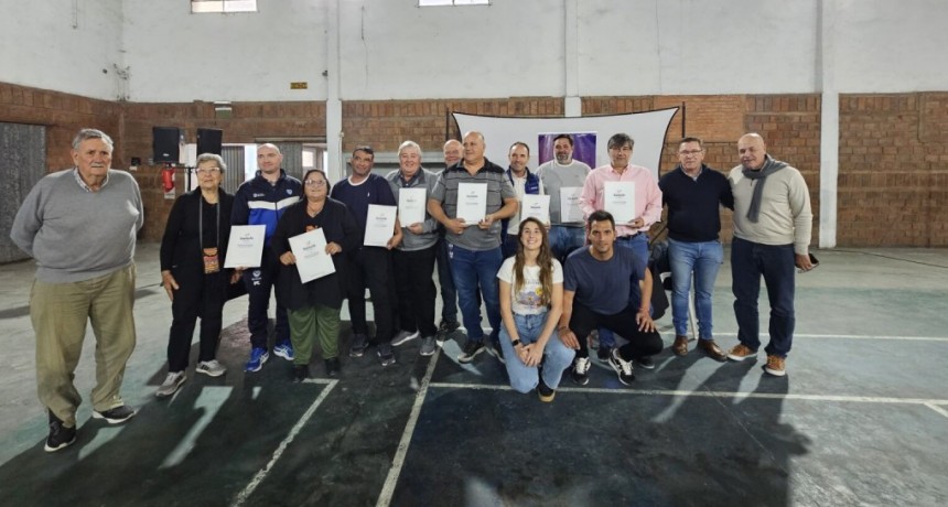 Borla encabez&oacute; la firma de convenios para aportes a clubes deportivos del departamento San Justo