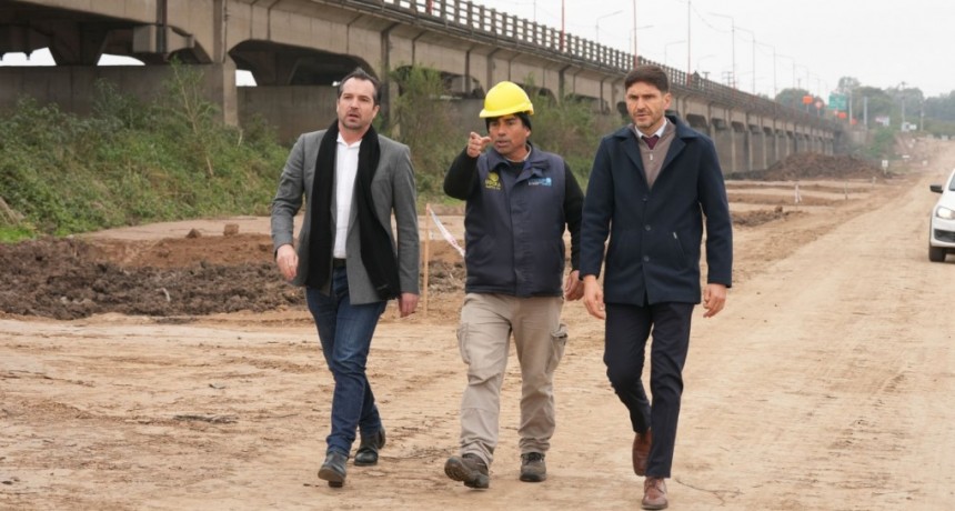 Nuevo Puente Santa Fe-Santo Tom&eacute;: Pullaro inspeccion&oacute; la finalizaci&oacute;n del movimiento de suelo y ahora viene la colocaci&oacute;n de los pilotes