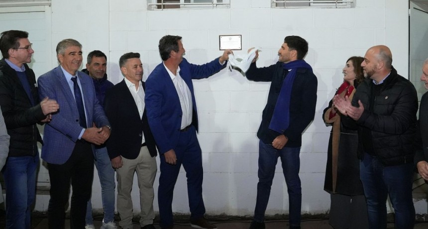 Pullaro inaugur&oacute; obras de iluminaci&oacute;n en el predio de la Liga Santafesina de F&uacute;tbol