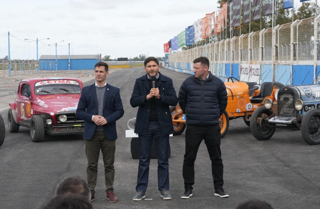 Pullaro inaugur&oacute; obras en el Aut&oacute;dromo de Rafaela: &ldquo;Queremos que cada peso que pone la Provincia genere empleo y crecimiento econ&oacute;mico&rdquo;