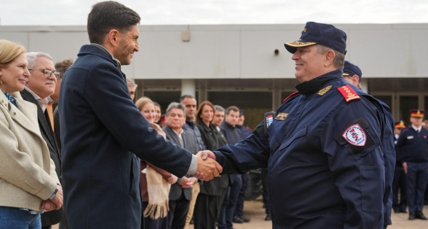 Pullaro en el D&iacute;a del Bombero Voluntario: &ldquo;Sentimos orgullo por ustedes y por eso invertimos para que sean los m&aacute;s preparados y equipados de la Argentina&rdquo;