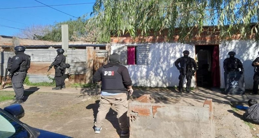 Santa Fe y Santo Tom&eacute;: tres detenidos por microtr&aacute;fico y el secuestro de coca&iacute;na, marihuana y una sustancia reactiva para anfetamina