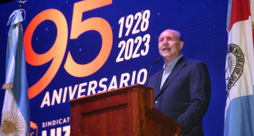 Perotti particip&oacute; del festejo por el 95&deg; aniversario del Sindicato de Luz y Fuerza en Rosario