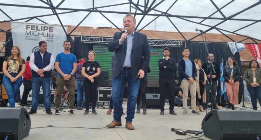 Felipe Michlig concurri&oacute; a la 2&deg; Fiesta de las Colectividades de Ceres
