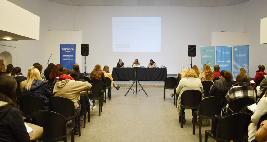 Santa Fe realiz&oacute; una jornada sobre abuso sexual infantil y embarazo forzado