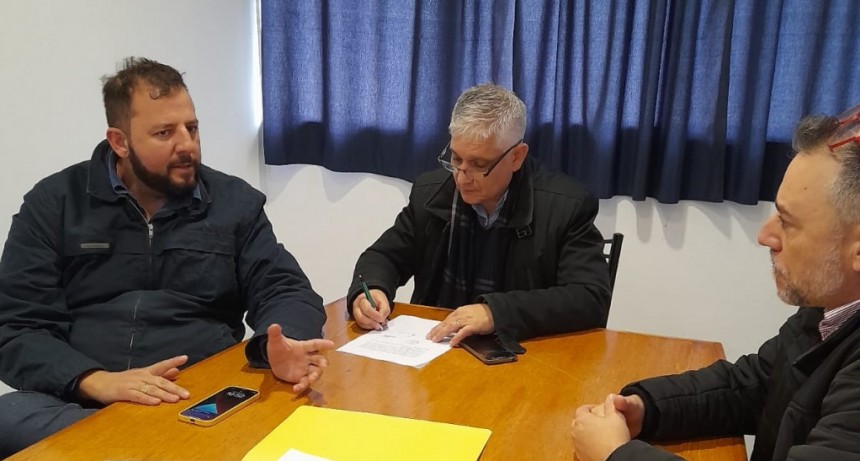 Sauce Viejo: firma de convenio entre el municipio y CCU por adecuaci&oacute;n ambiental