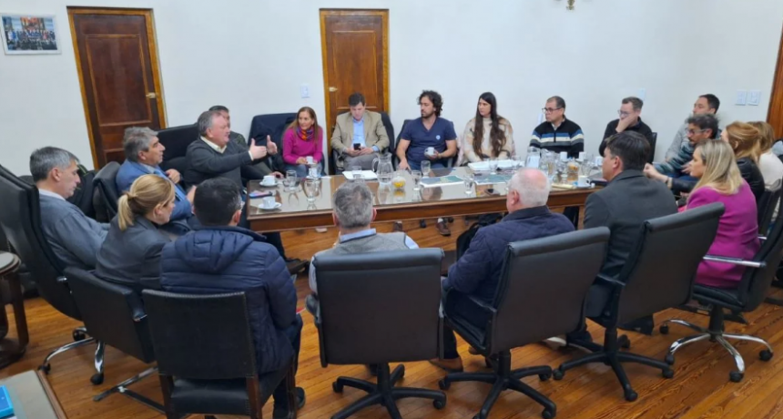 Reuni&oacute;n interministerial para avanzar con el &ldquo;Proyecto de Desarrollo Tur&iacute;stico Integral de Laguna La Verde&rdquo;